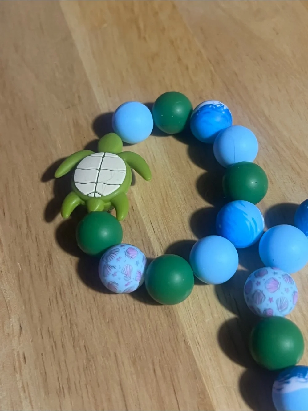 Kids Turtle Bead Stretch Bracelet - Green & Blue B249